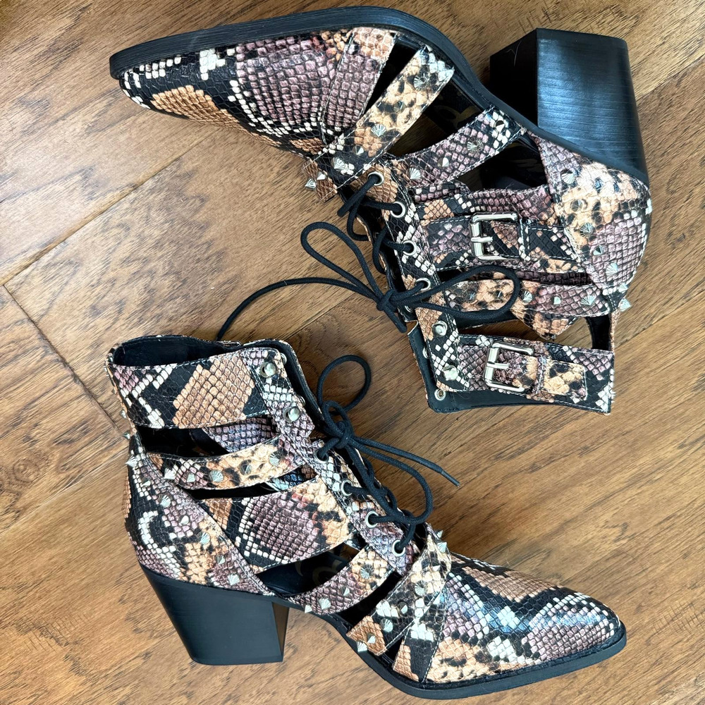 NWOB Sam Edelman Elana Peach Multi Snake Pointed Toe Lace Up Cut Out Boots Sz 11